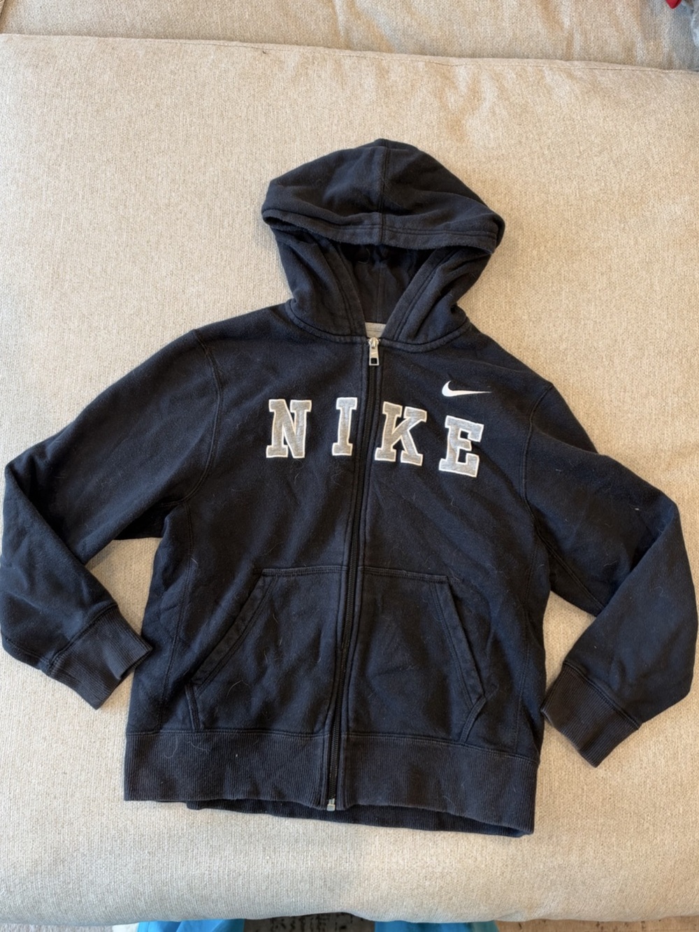 Nike Sportswear Club Full-Zip Fleece Hoodie Boys Medium Black & White